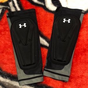 Under armor forearm padded sleeves